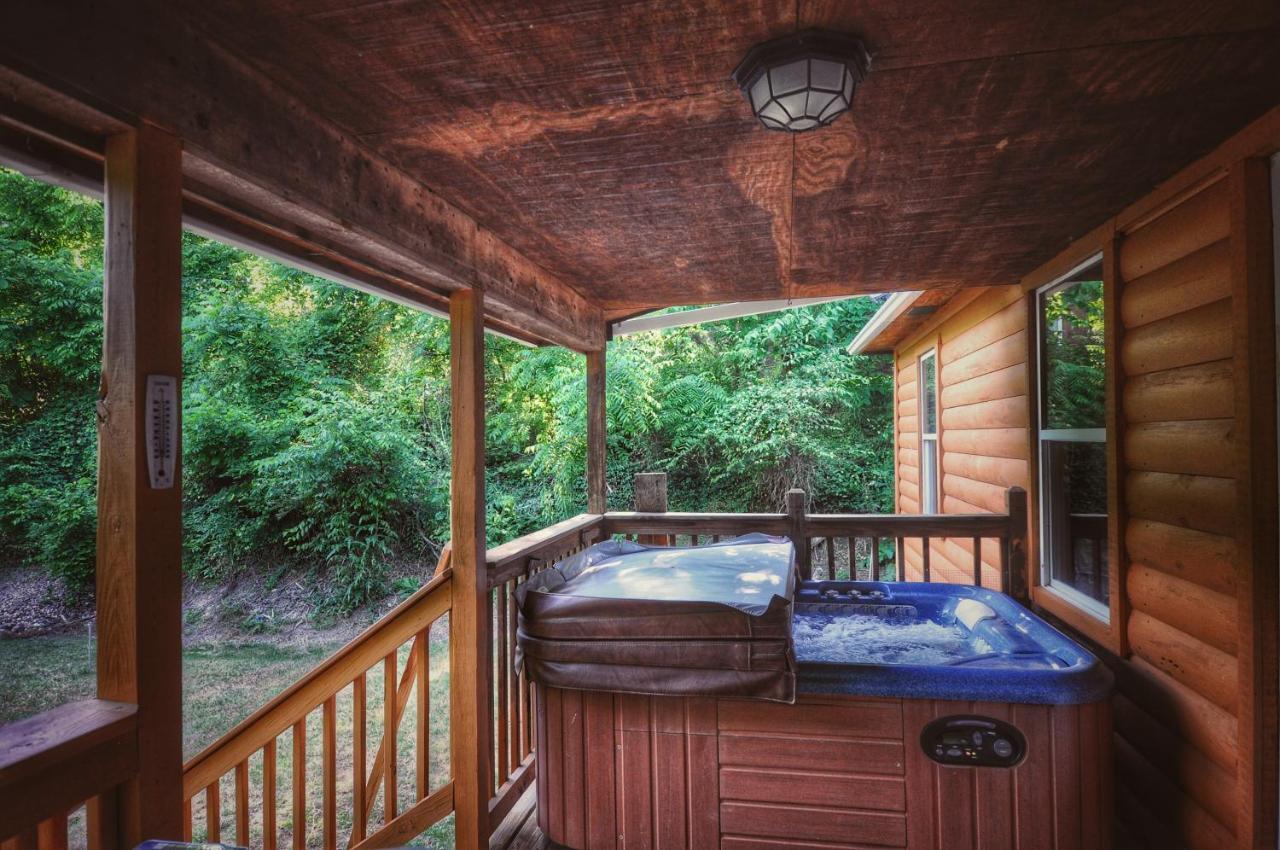Remodelled Cabin! Great Location! Sevierville Exteriör bild