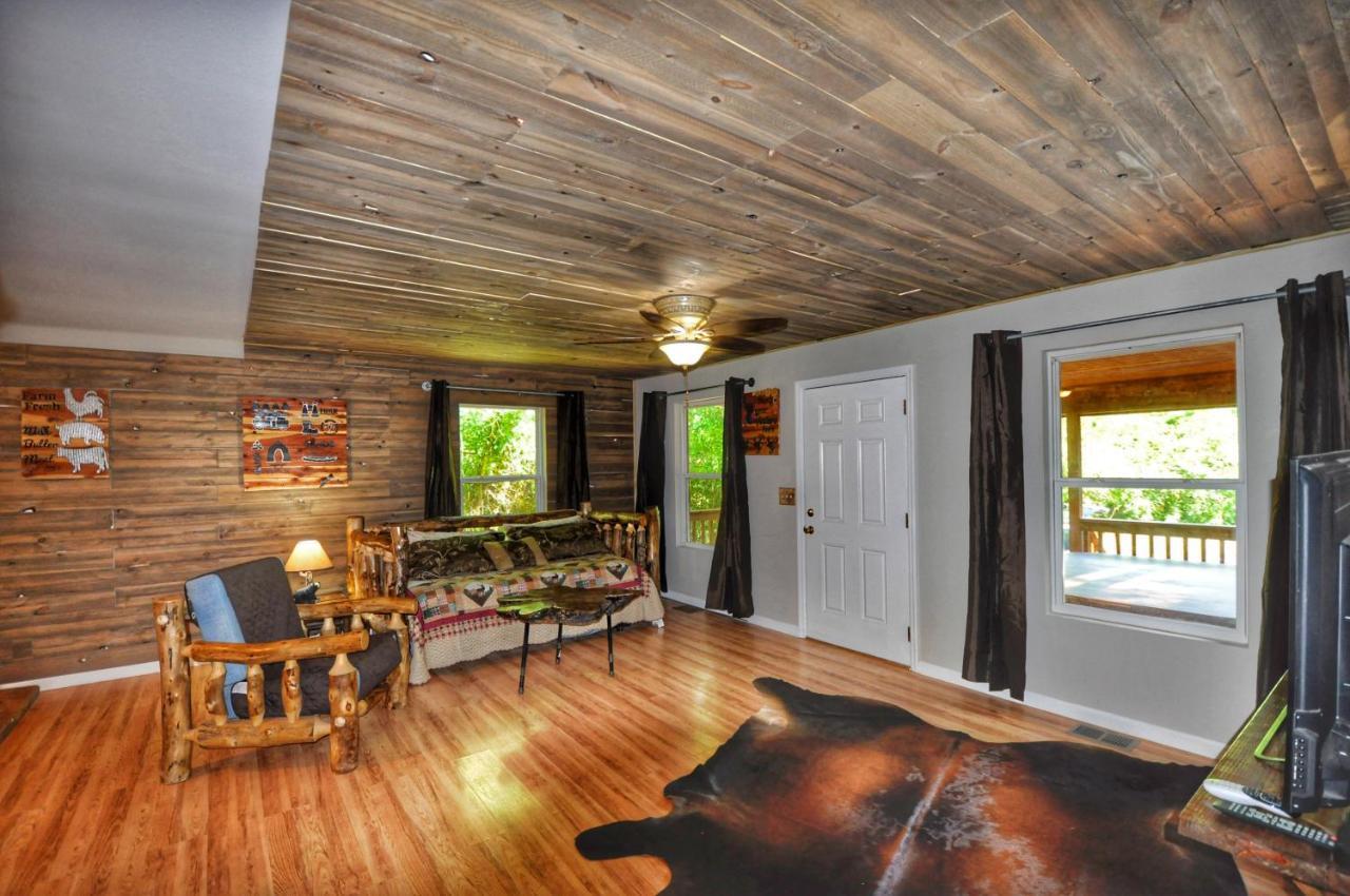Remodelled Cabin! Great Location! Sevierville Exteriör bild